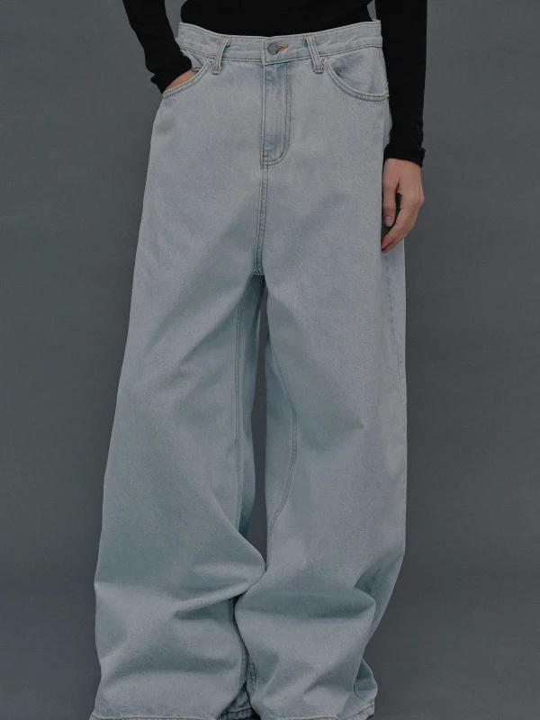 Source Unknown Clothing-Oversized Fit Jeans, Light Blue Wash